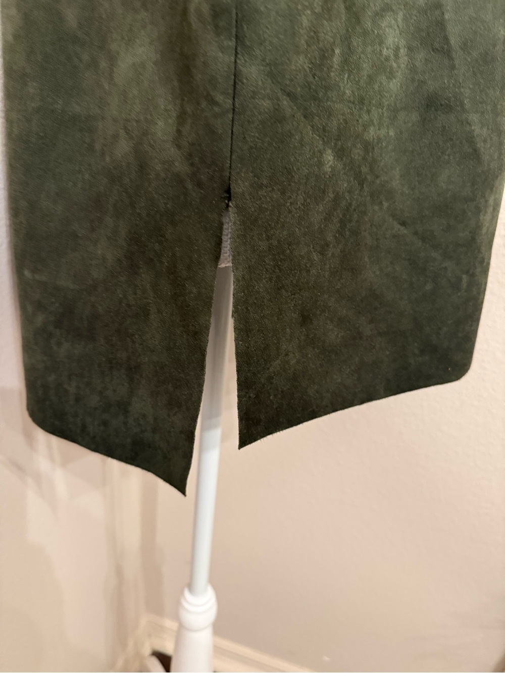 Vince Camuto 2-Piece Set Olive Green Sleeveless Top & Pants Soft Luxe Outfit. - Picture 12 of 13